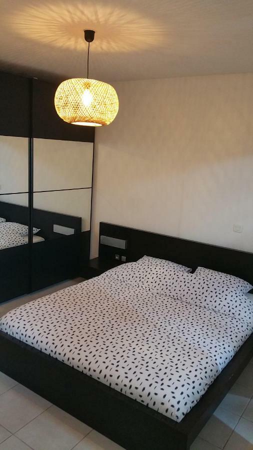 Apt 50M2 Avec Balcon Tout Equipe Proche D'Avignon Apartman Pernes-les-Fontaines Kültér fotó